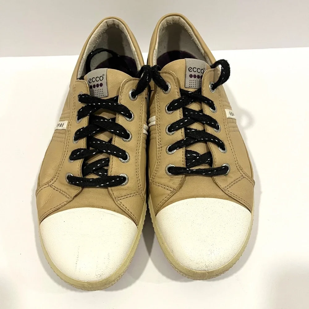 Ecco Women Tan Leather Spikeless Golf Shoes White Toe Cap Lace Up EU 40 US 9-9.5